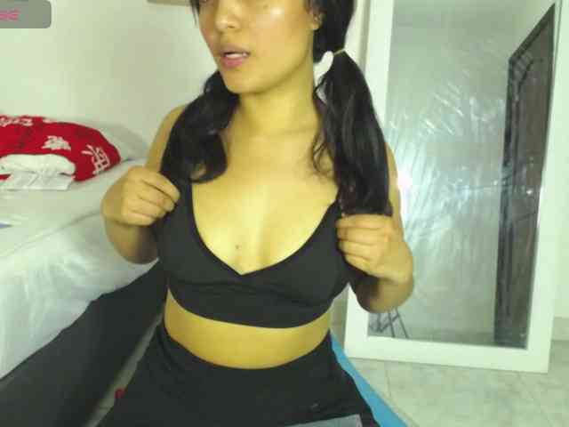 VALERYY-ROSE webcam