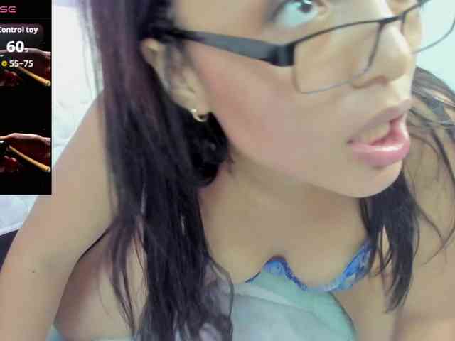 VALERYY-ROSE webcam