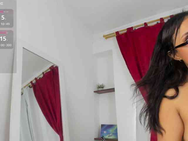 VALERYY-ROSE webcam