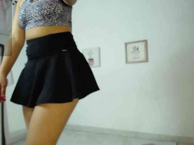 VALERYY-ROSE webcam