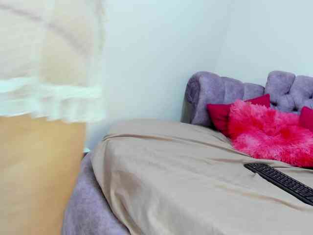 Mia-Spencer webcam