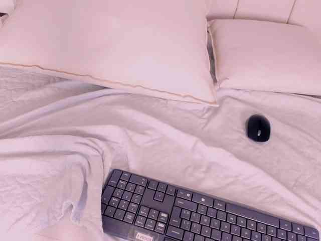 Scarlet-coleman webcam
