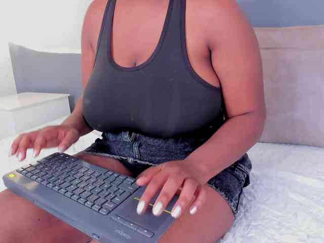 Scarlet-coleman webcam