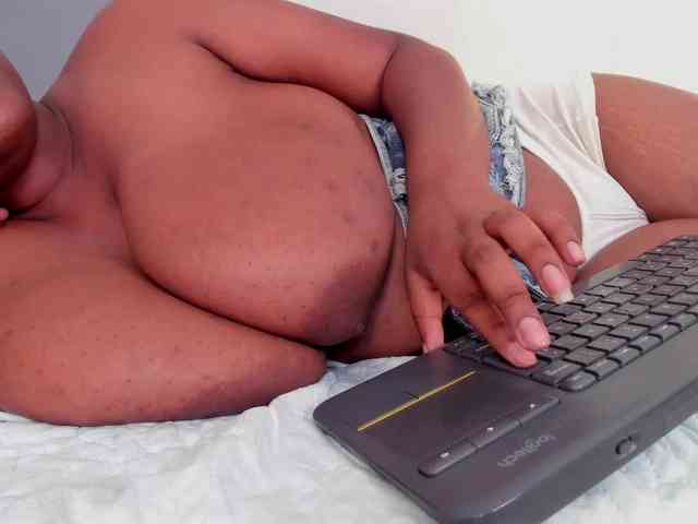 Scarlet-coleman webcam
