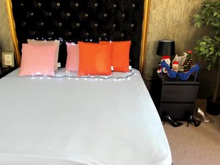 AnneMarieJones Porn Show