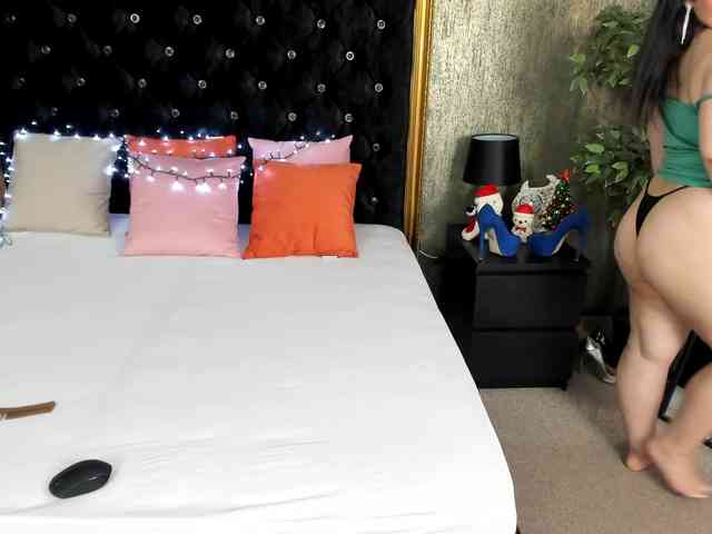 AnneMarieJones webcam
