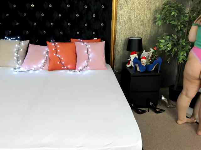 AnneMarieJones webcam
