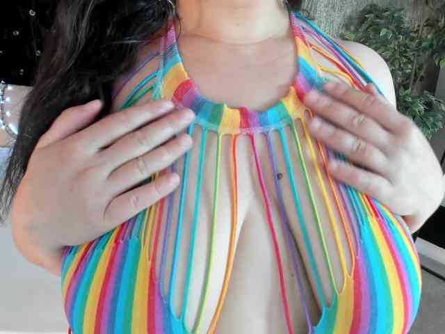 AnneMarieJones webcam