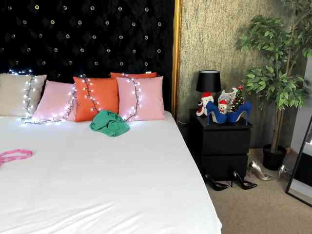 AnneMarieJones webcam