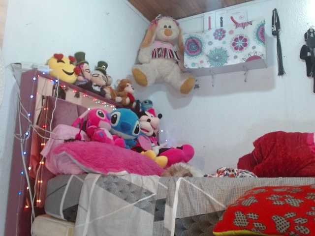 Karolcoott's BongaCams show and profile