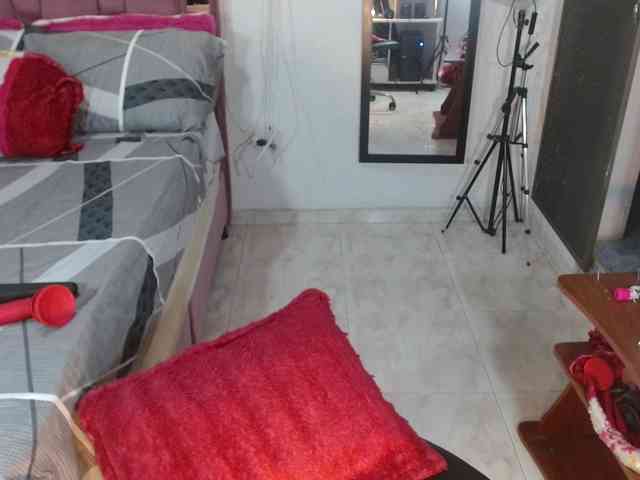 Karolcoott Live Webcam on BongaCams