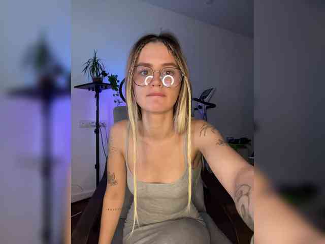 babegirl webcam