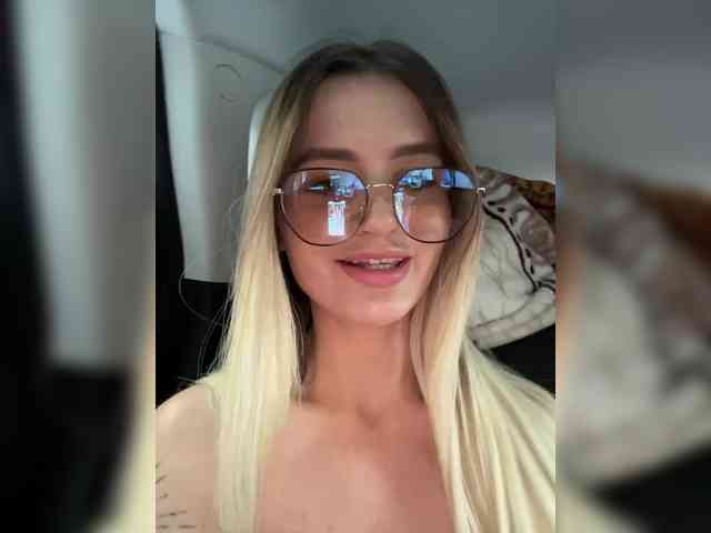BabeGirl webcam