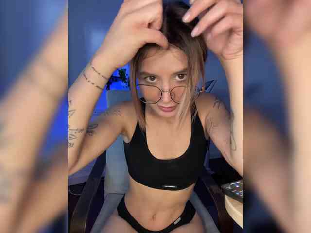 babegirl webcam