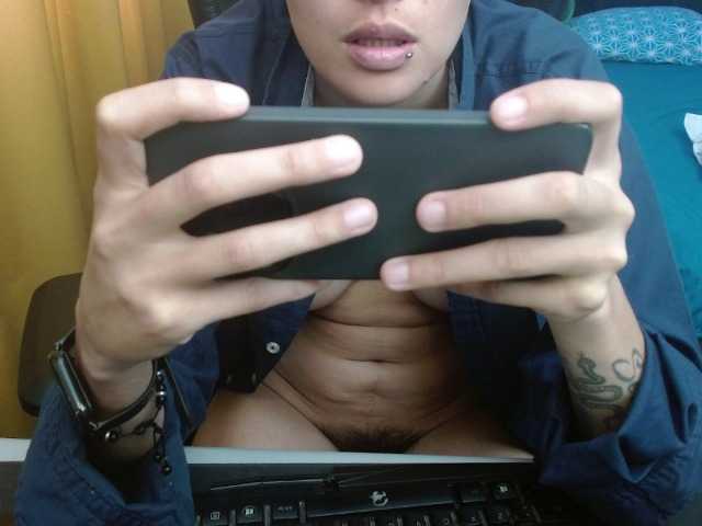 magicjadee's BongaCams show and profile