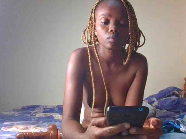 ScarletBluexo webcam