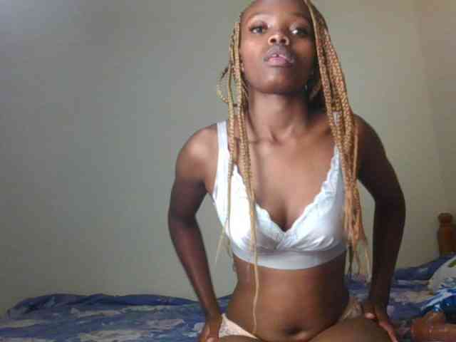 ScarletBluexo webcam