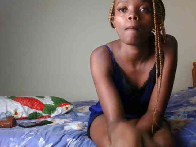 ScarletBluexo webcam