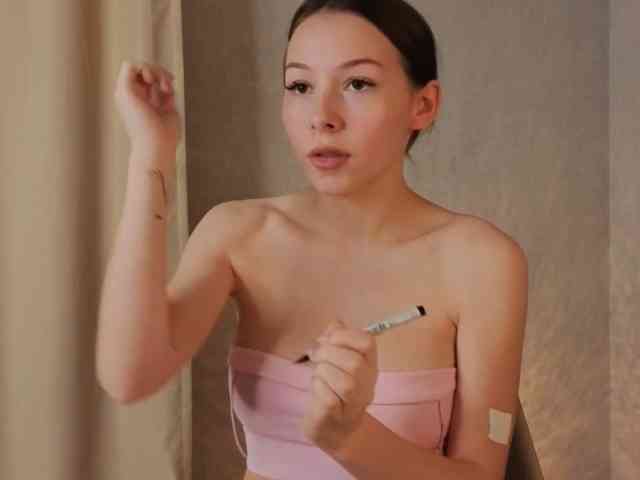 BlushinBloom bongacams