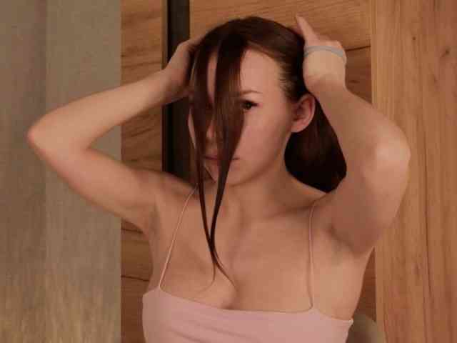 BlushinBloom bongacams