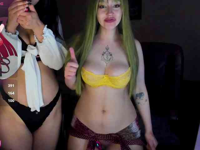 hot striptease Kitsy-Shadow