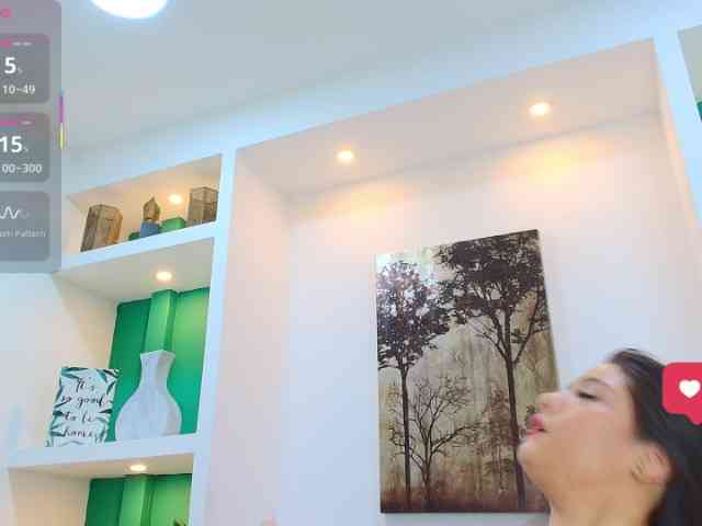 DixiieRae webcam