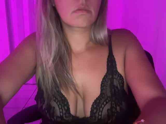 prettyykitty webcam