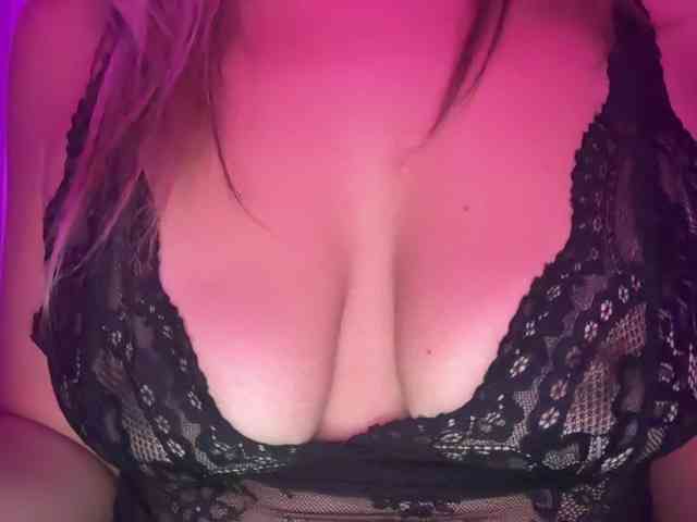 prettyykitty webcam