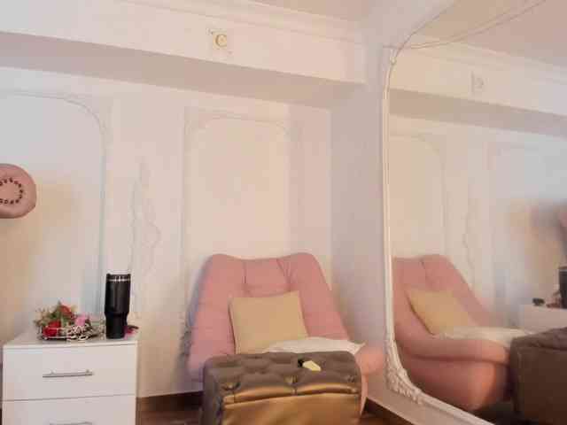 LucianaRoa webcam