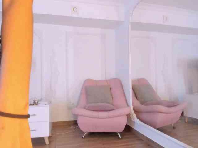 LucianaRoa webcam