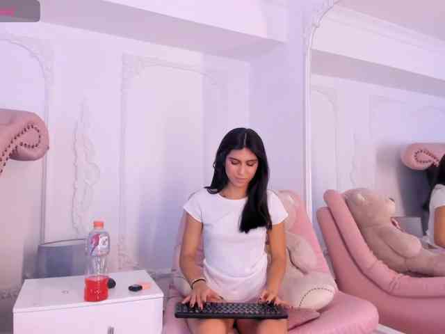 LucianaRoa webcam