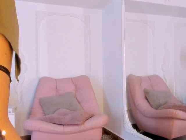 LucianaRoa webcam