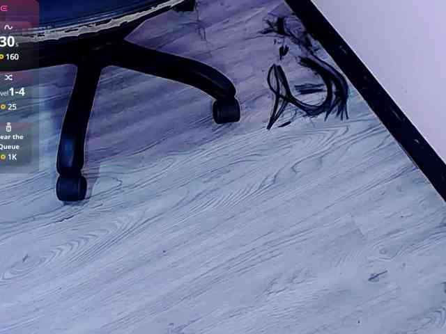 LindaLuciia webcam