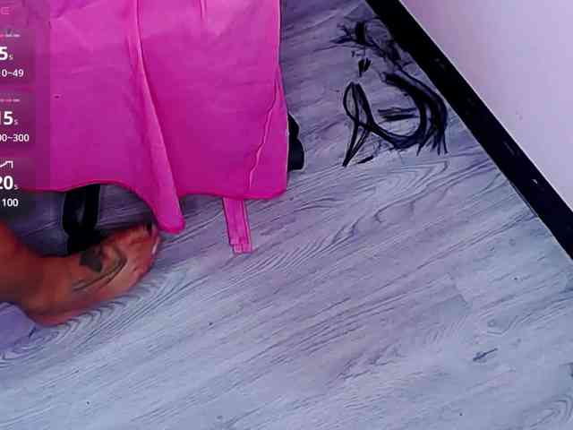 LindaLuciia webcam
