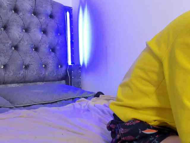 Lian-stone Live Webcam on BongaCams