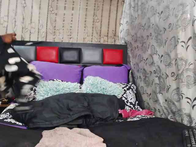 AmazingASSx webcam