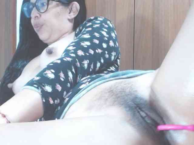 Ivony22candle webcam