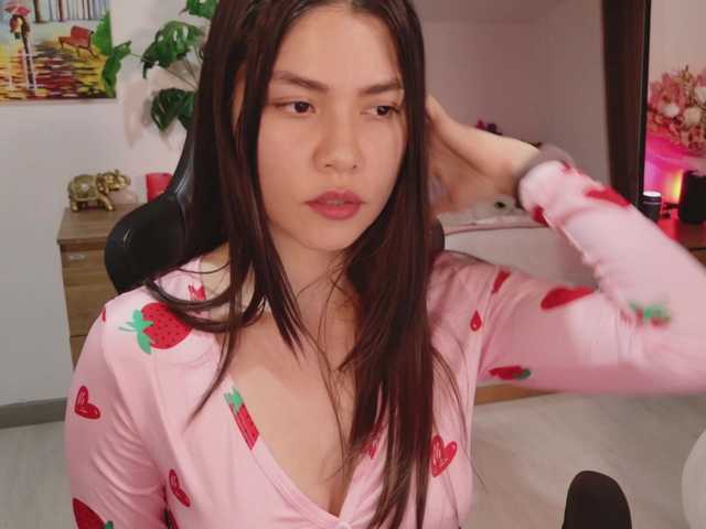 sexy-natty's BongaCams show and profile