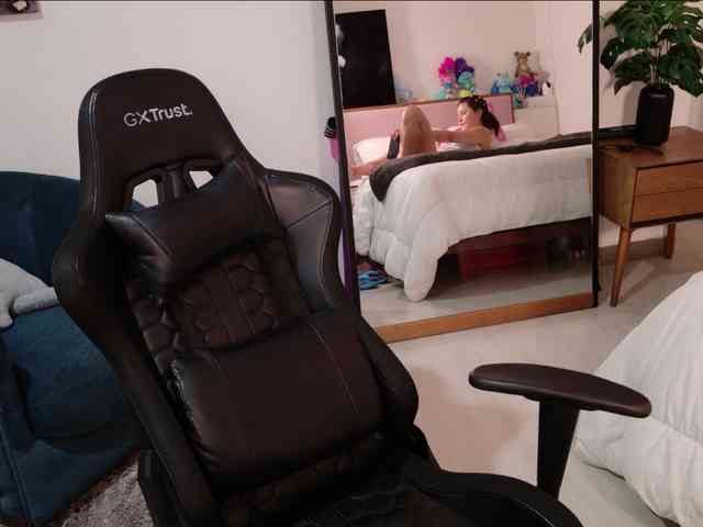 sexy-natty webcam
