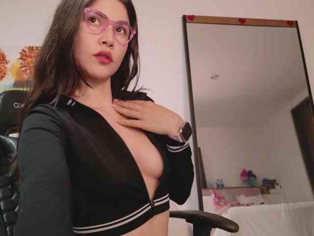 sexy-natty Live Webcam on BongaCams