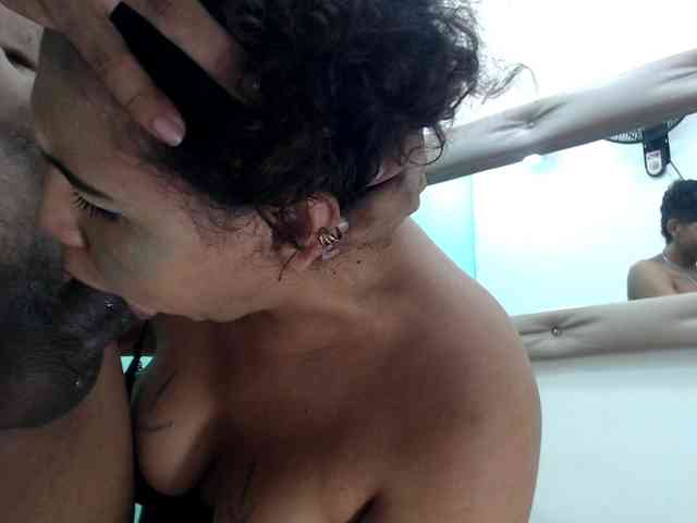 kloe-matias webcam