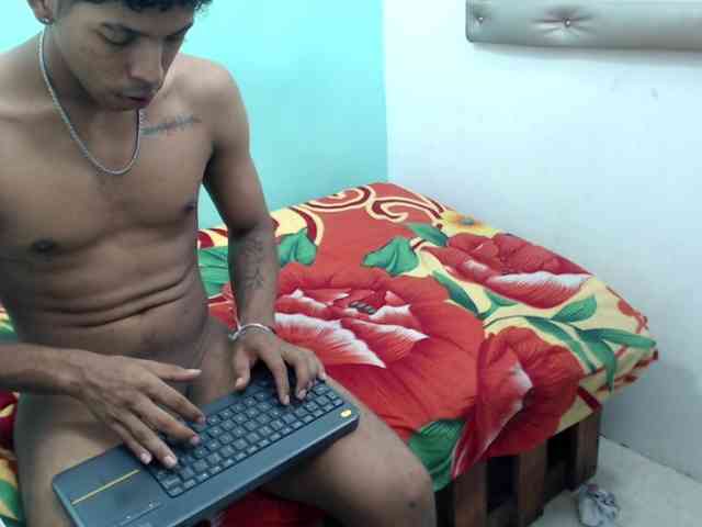 kloe-matias webcam