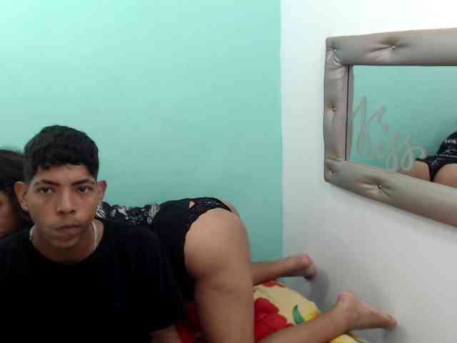 kloe-matias webcam