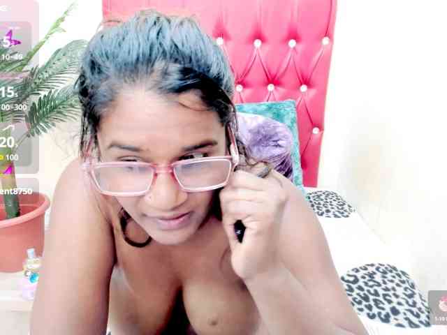 strawberrylips webcam