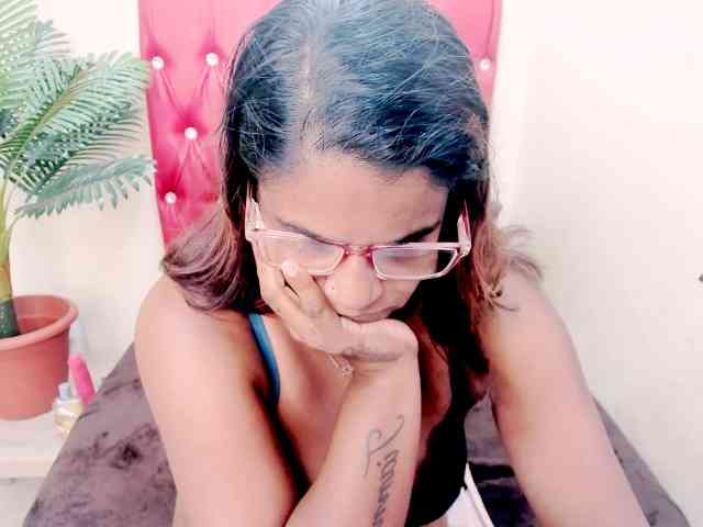 strawberrylips Live Webcam on BongaCams