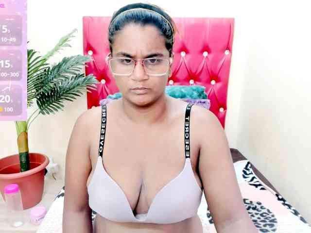 strawberrylips webcam