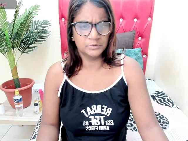 strawberrylips webcam