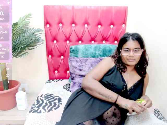 strawberrylips webcam