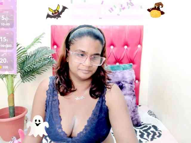 strawberrylips webcam