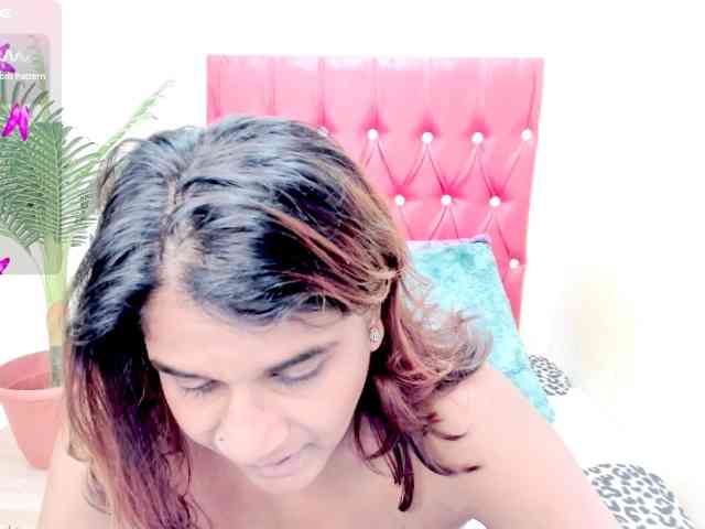 strawberrylips webcam